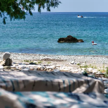 Malsova Maisonette * Kotronion (West Mani)