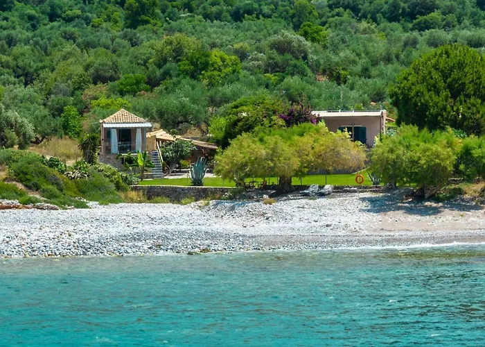 Malsova Maisonette Casa de Férias Kotronion (West Mani)